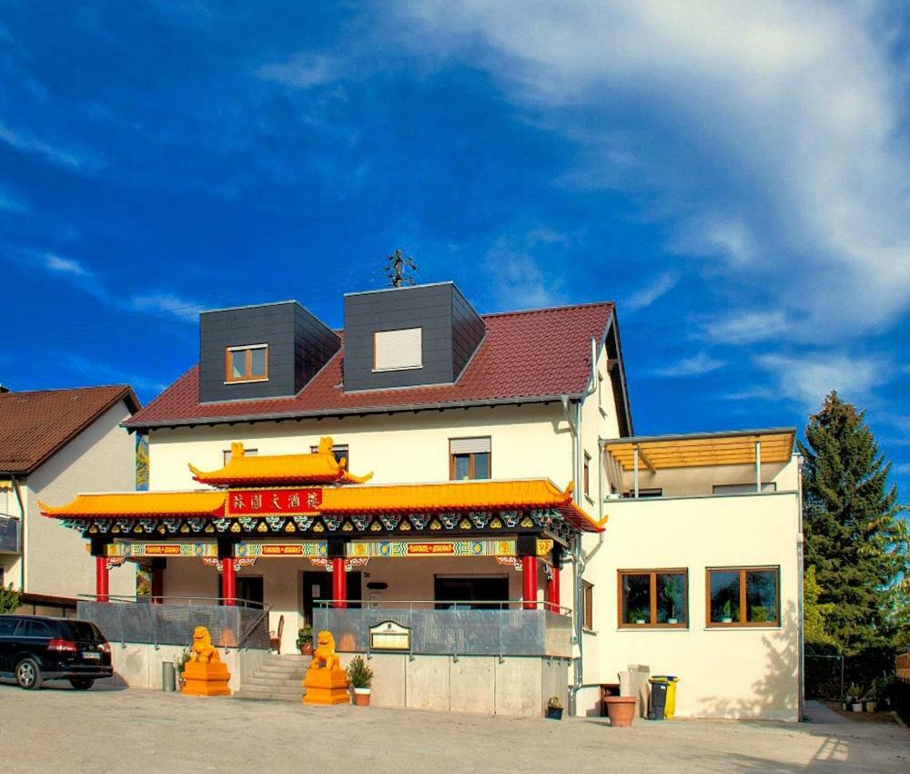 Отель Gaststaette Lin Garden Untergruppenbach Экстерьер фото