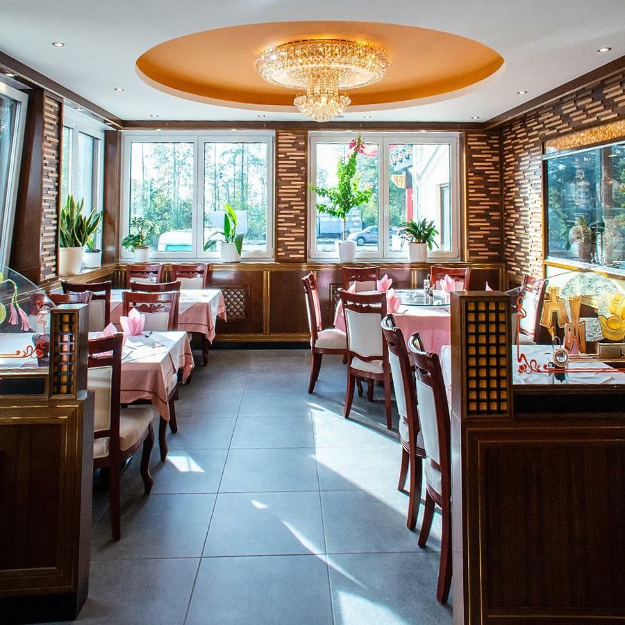 Отель Gaststaette Lin Garden Untergruppenbach Экстерьер фото